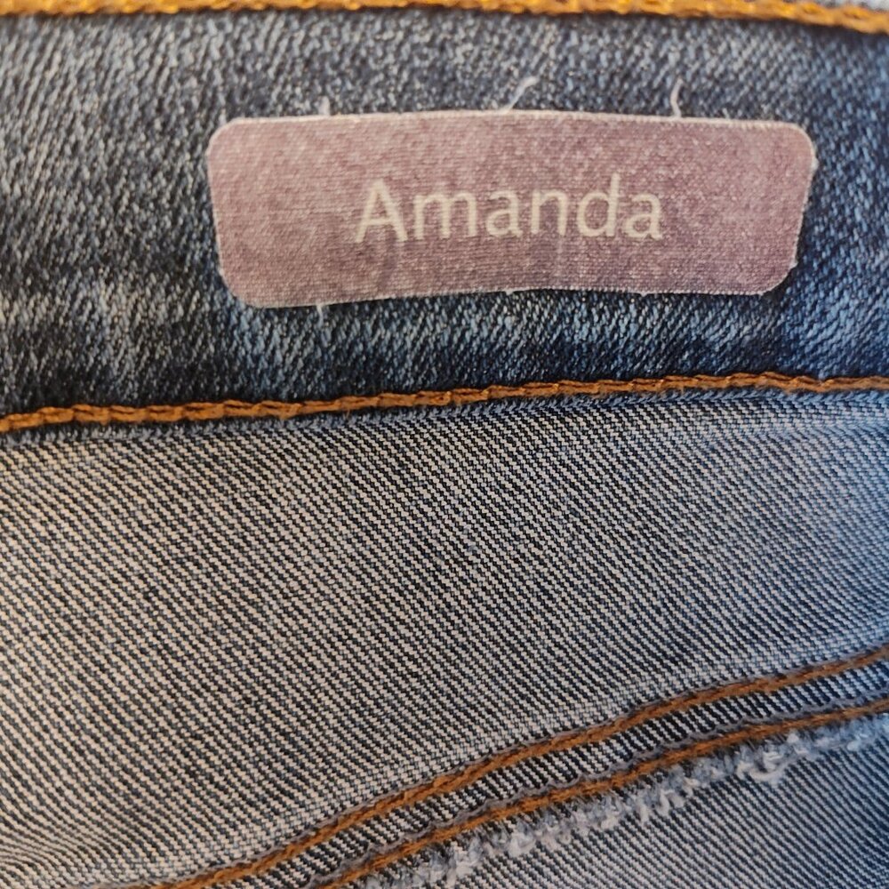 Gloria Vanderbilt Amanda Straight Jeans, Size 8S/ 8 Short, Used - Picture 6 of 7